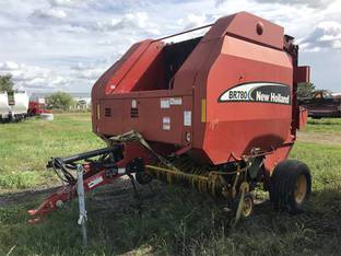 New Holland BR780