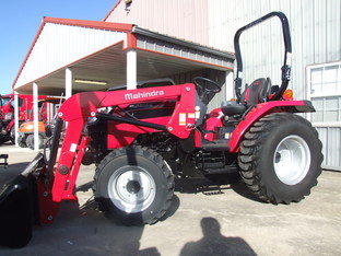 2024 Mahindra 2638 HST