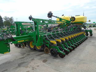 2022 John Deere DB60