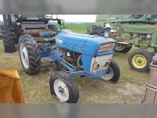 ford tractors 2000