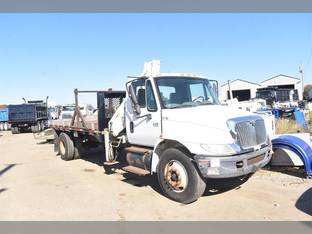 2002 International DURASTAR 4400