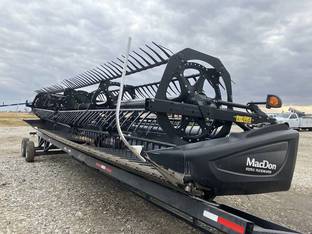 2015 MacDon Industries FD75-S