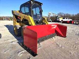 CRAIG EQUIPMENT 8' SNOW PUSHER