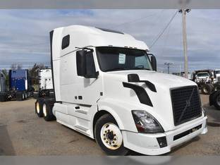 2013 Volvo VNL64T670