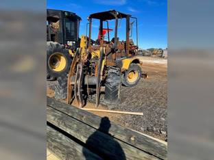 2018 John Deere 244KII