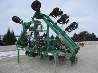 2015 Great Plains NP2330