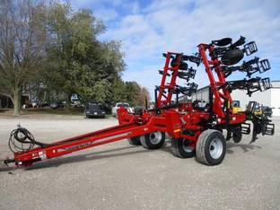 2023 Unverferth ZONEBUILDER 132