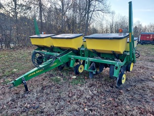 John Deere 7200 MAXEMERGE 2