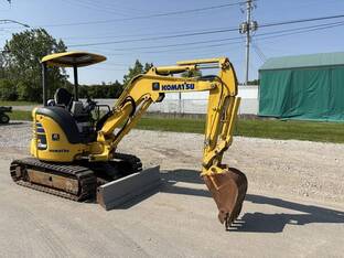 2018 Komatsu PC30MR-5
