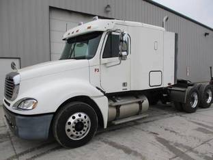 2005 Freightliner COLUMBIA 120