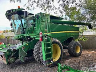 2012 John Deere S670