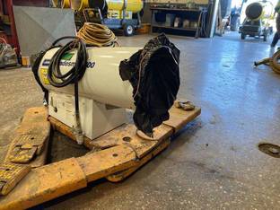 2017 LB WHITE TRADESMAN 400