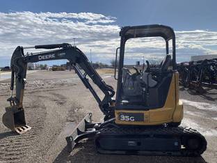 2019 John Deere 35G