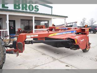 2011 New Holland H7330