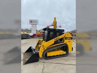 2023 Gehl RT215