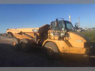 2013 Caterpillar 725