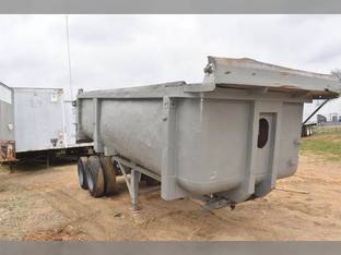 1983 Clement 22 FT END DUMP