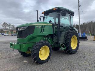 2017 John Deere 5100GN