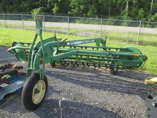 John Deere 672