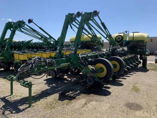 2016 John Deere 1775NT