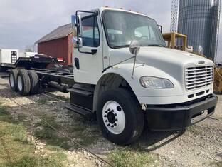 2016 Freightliner BUSINESS CLASS M2 106