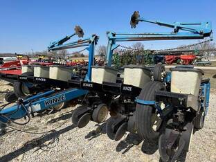 1988 Kinze EF