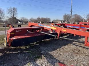 2009 New Holland H7450