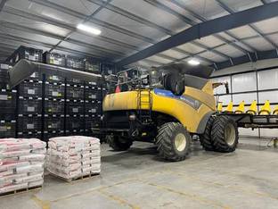 2019 New Holland CR8.90