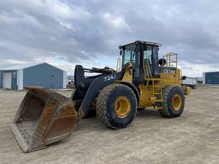 2007 John Deere 724J