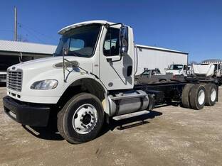 2015 Freightliner BUSINESS CLASS M2 106