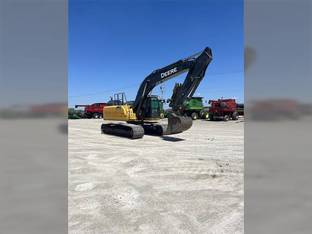 2016 John Deere 210G LC