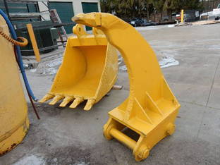 Backhoe Bucket & Tooth Ripper