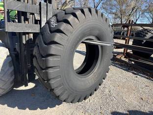 Kumho Tire 18.00X25
