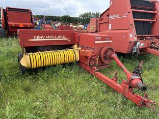 1990 New Holland 570