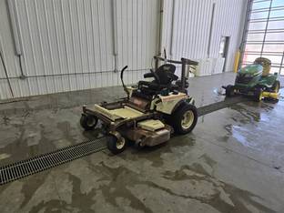 2023 Grasshopper 328G4 EFI