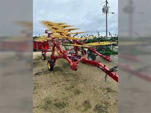 2023 New Holland PC1225