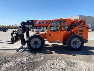 2023 JLG 10054