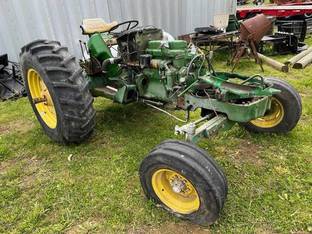 John Deere 2640