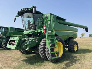 2022 John Deere S770
