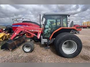 Massey-Ferguson MF 573