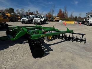 John Deere 640