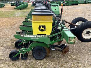 2002 John Deere 1720