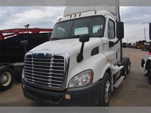 2018 Freightliner CASCADIA 113