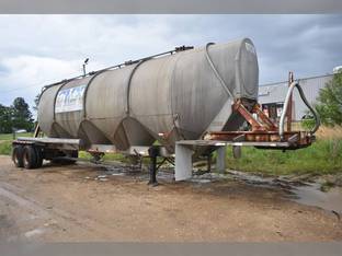 1984 Heil 1585 CUBE DRY TANK