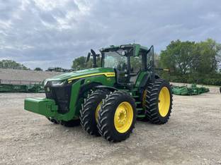 2022 John Deere 8R 310