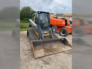 2023 John Deere 333G