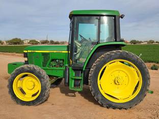 2001 John Deere 6410
