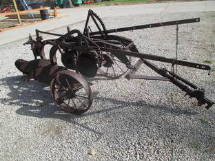 International UNKNOWN