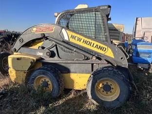 2011 New Holland L225