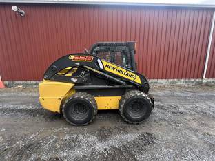 2017 New Holland L228